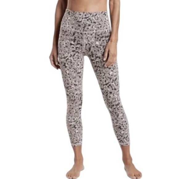 Athleta Elation Textured 7/8 Tights Leggings M Black Beige White Inseam 21.5" - Picture 1 of 11